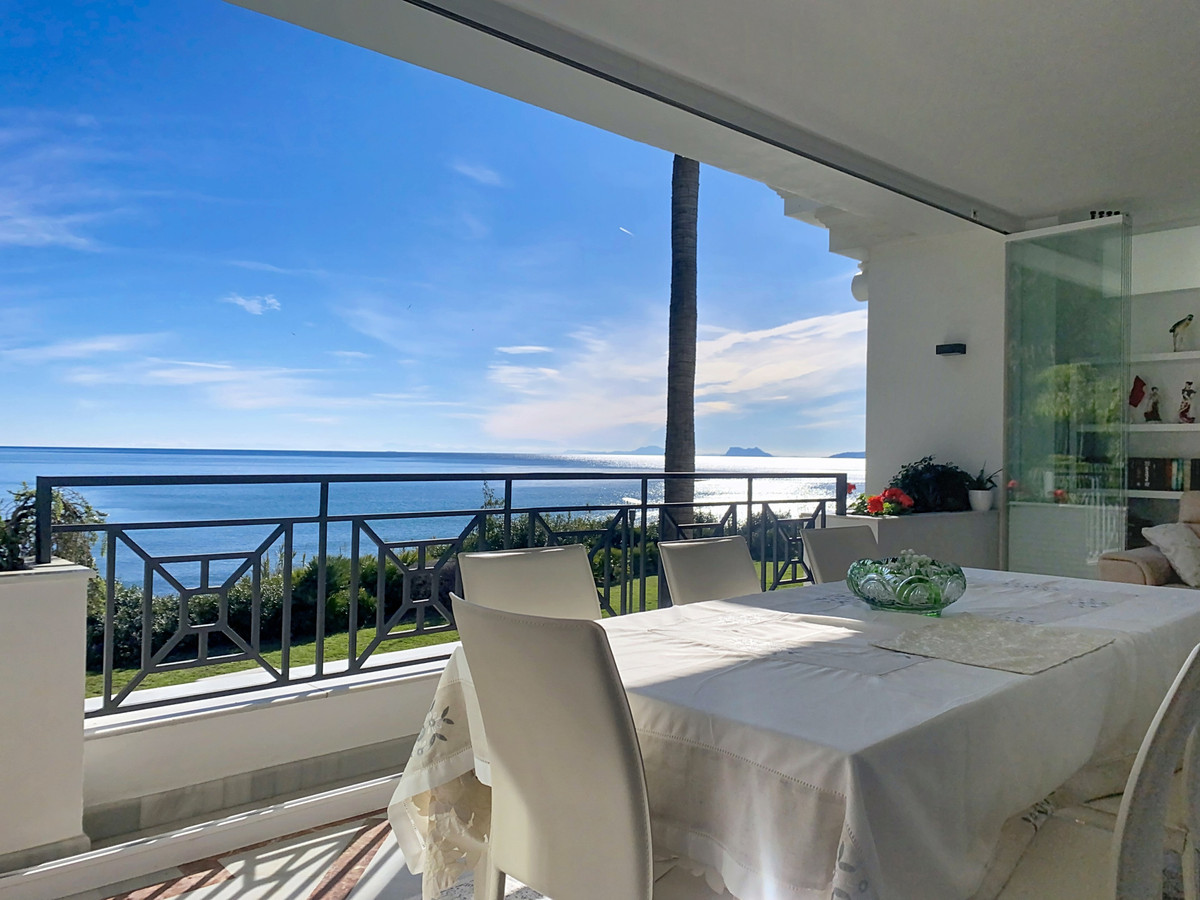 Se vende Apartamento Planta Media de 2 dormitorios en Costa Del Sol, Málaga, España