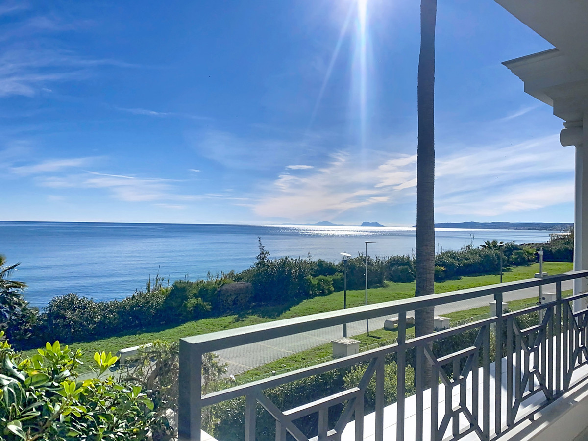 Se vende Apartamento Planta Media de 2 dormitorios en Costa Del Sol, Málaga, España