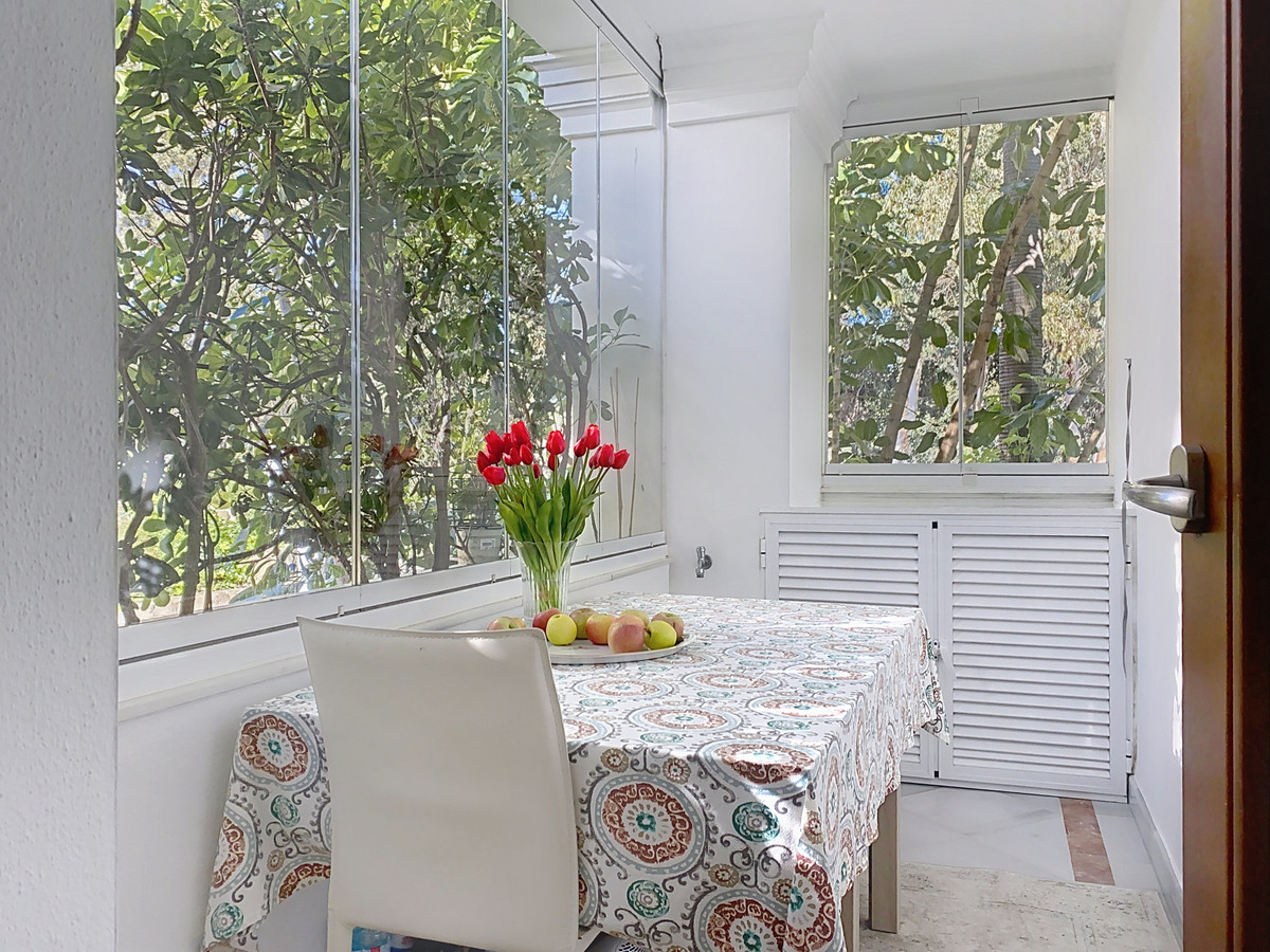 Se vende Apartamento Planta Media de 2 dormitorios en Costa Del Sol, Málaga, España