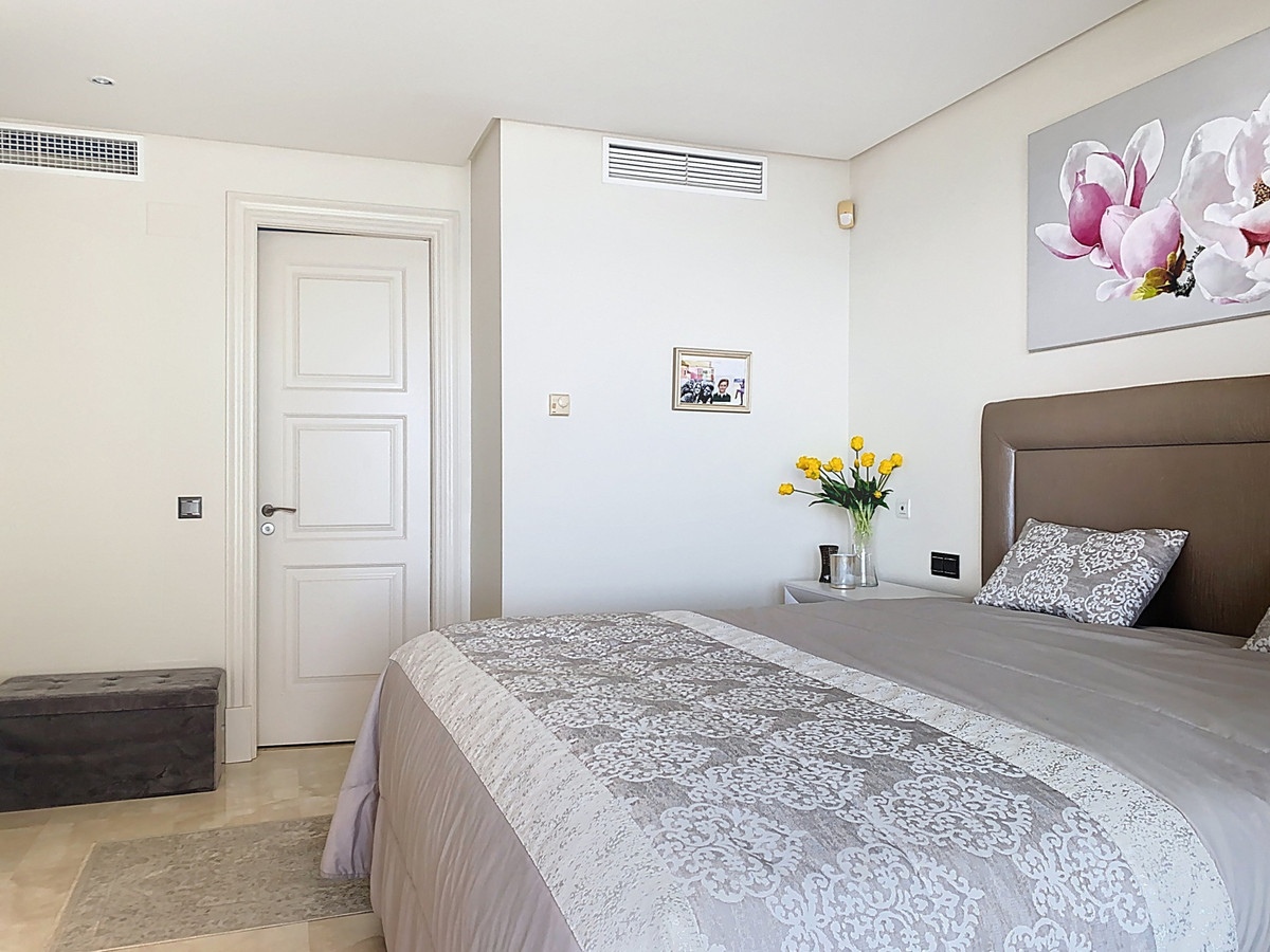 Se vende Apartamento Planta Media de 2 dormitorios en Costa Del Sol, Málaga, España