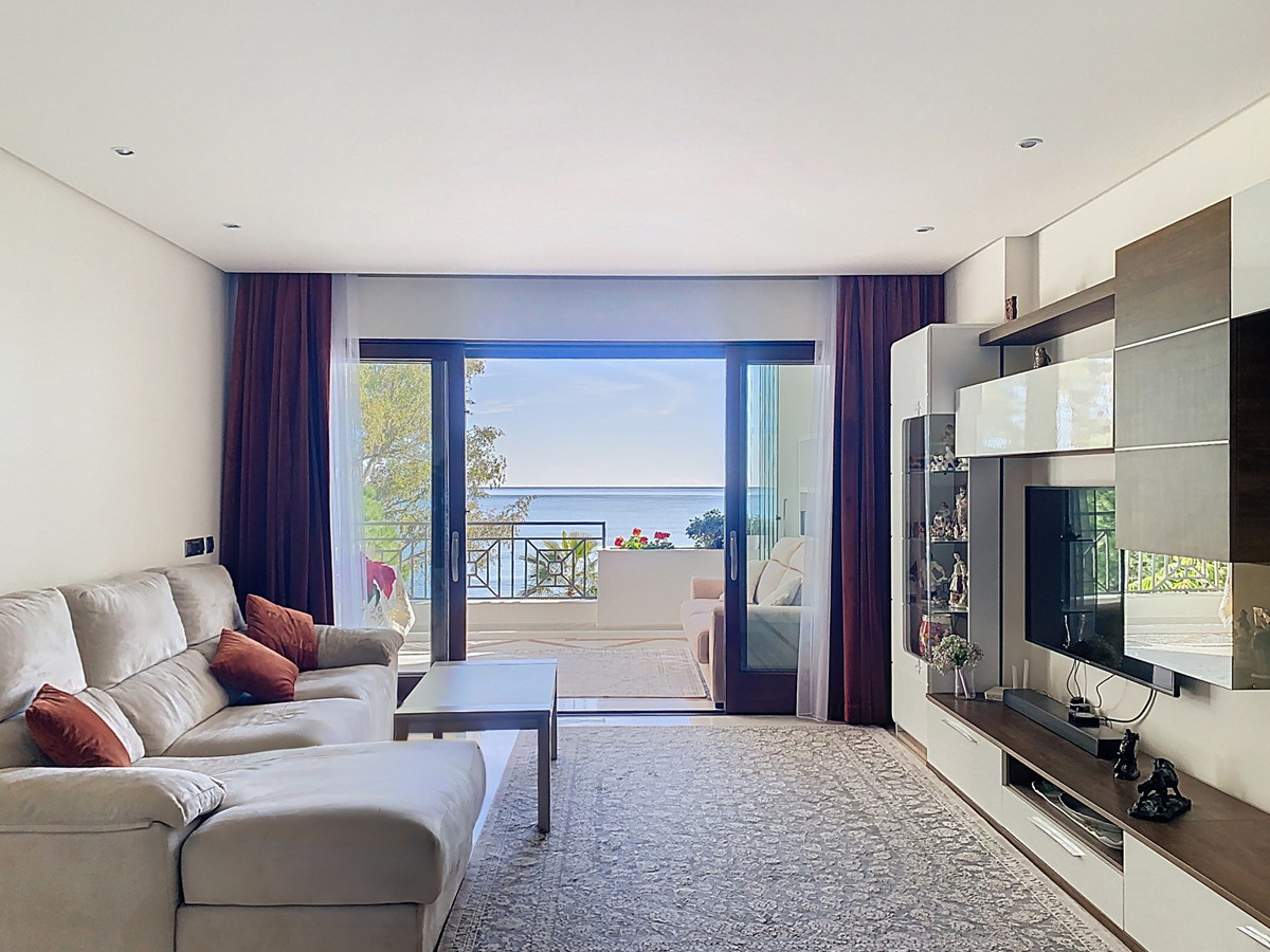 Se vende Apartamento Planta Media de 2 dormitorios en Costa Del Sol, Málaga, España