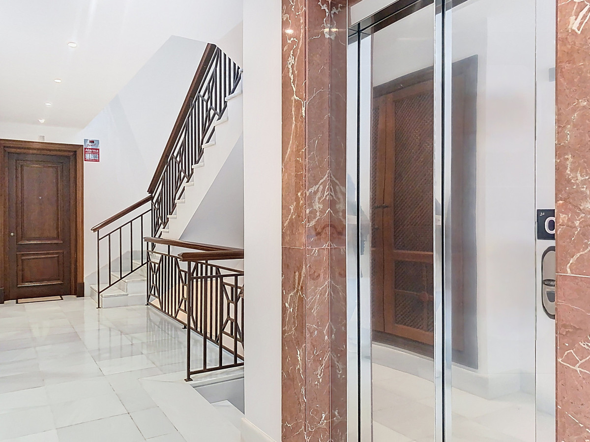 Se vende Apartamento Planta Media de 2 dormitorios en Costa Del Sol, Málaga, España