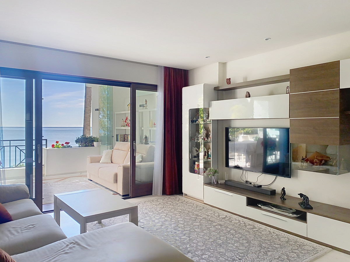 Se vende Apartamento Planta Media de 2 dormitorios en Costa Del Sol, Málaga, España