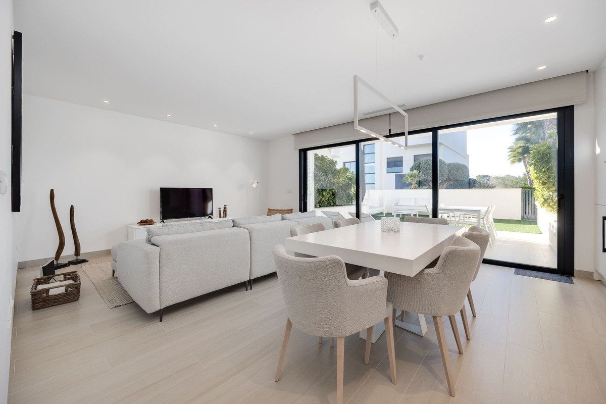 3 Bed Apartment for sale in Las Colinas Golf Costa Blanca, Alicante, Spain