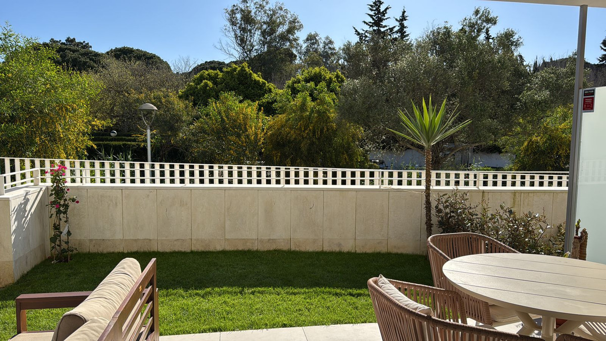 2 Bed Apartment for sale in Elviria Costa Del Sol, Málaga, Spain