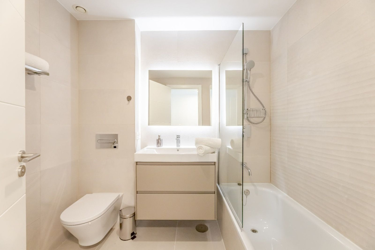 2 Bed Apartment for sale in Elviria Costa Del Sol, Málaga, Spain