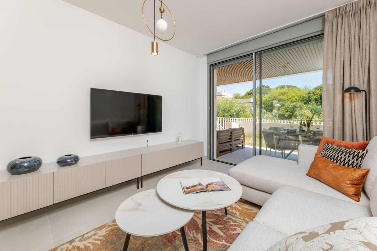 2 Bed Apartment for sale in Elviria Costa Del Sol, Málaga, Spain