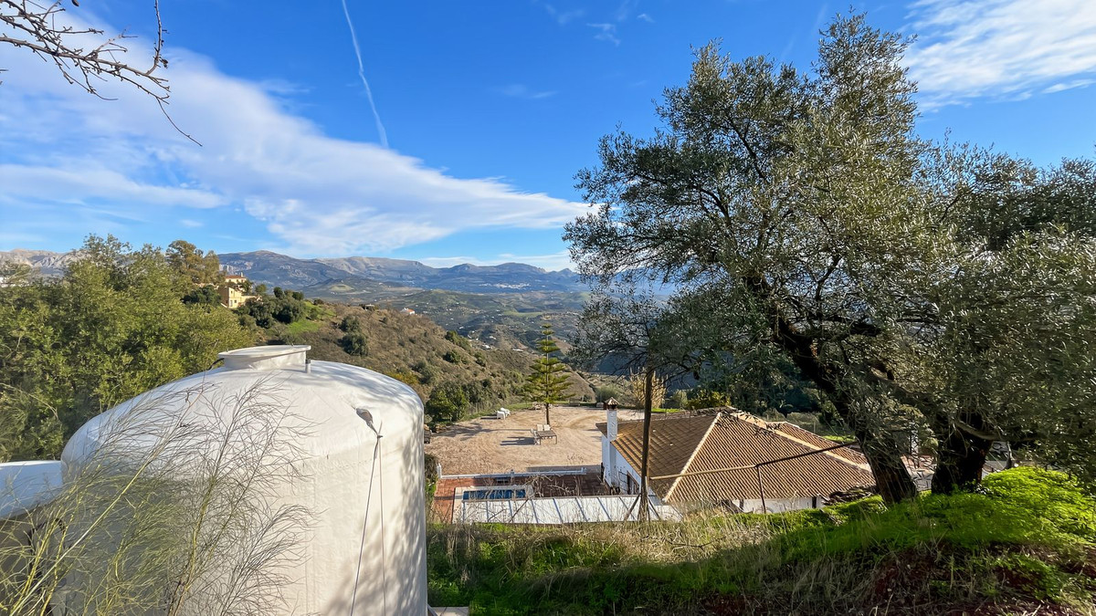 Se vende Bungalow de 3 dormitorios en Costa Del Sol East, Málaga, España
