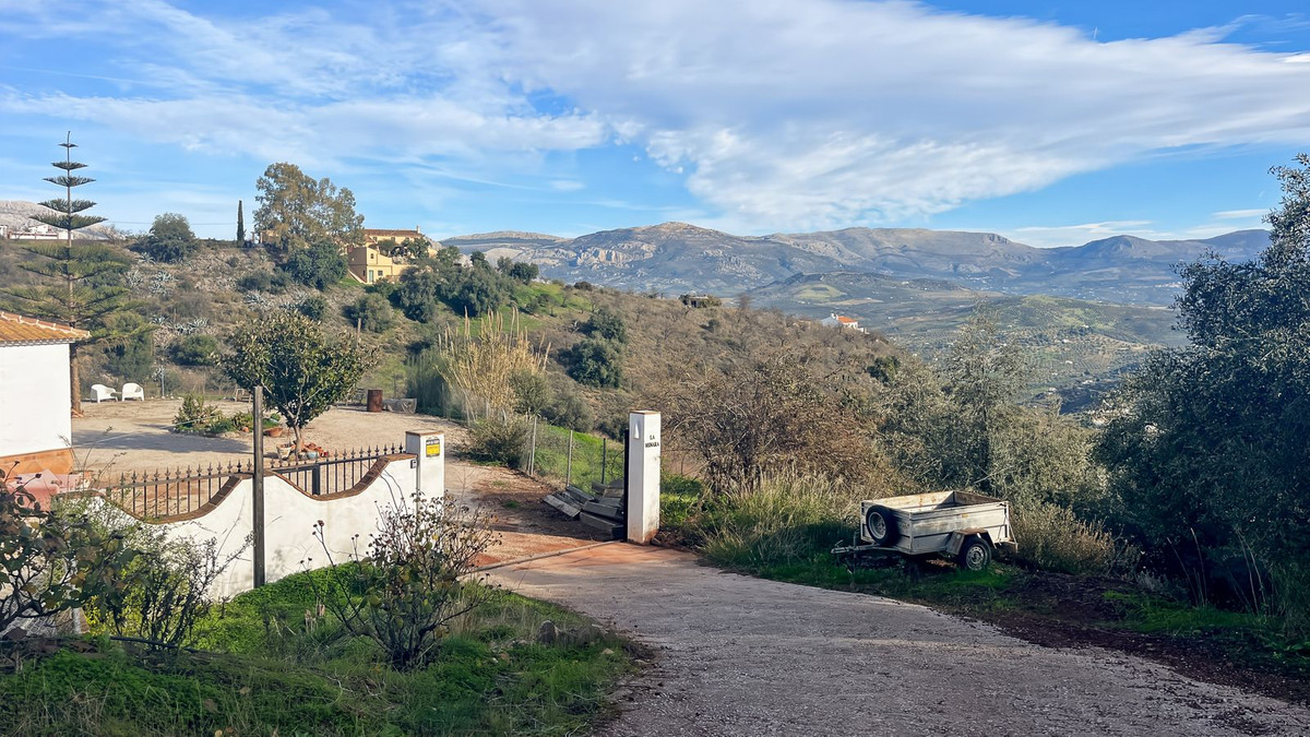 Se vende Bungalow de 3 dormitorios en Costa Del Sol East, Málaga, España