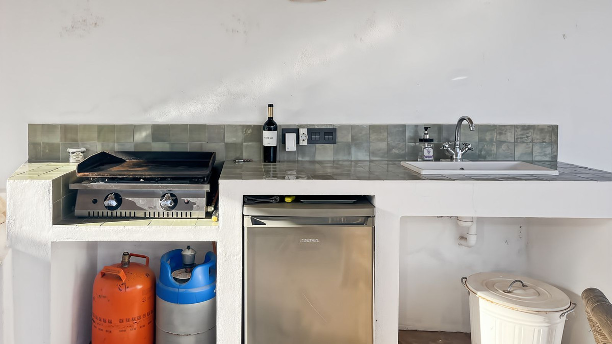 Se vende Bungalow de 3 dormitorios en Costa Del Sol East, Málaga, España