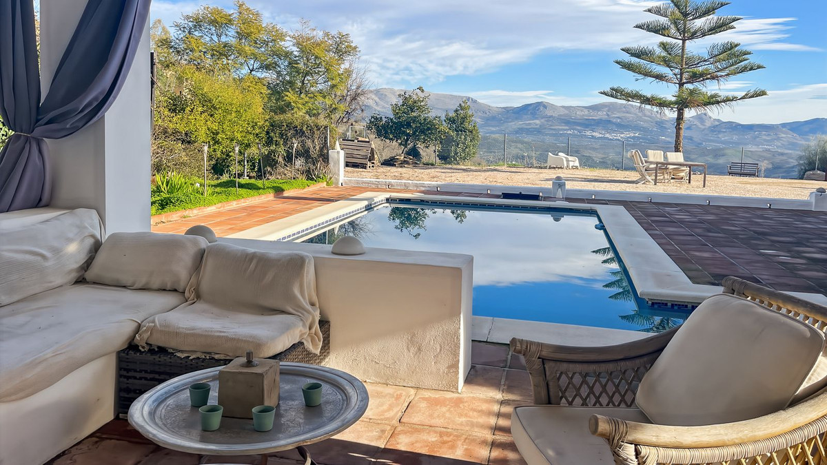 Se vende Bungalow de 3 dormitorios en Costa Del Sol East, Málaga, España
