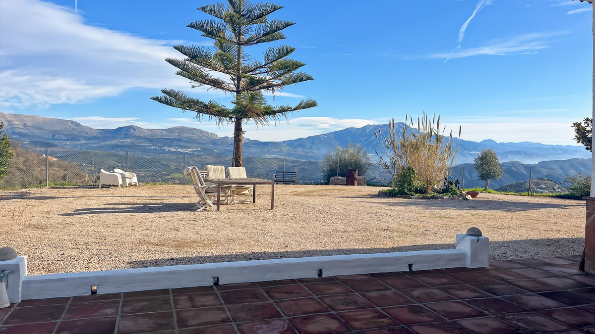 Se vende Bungalow de 3 dormitorios en Costa Del Sol East, Málaga, España