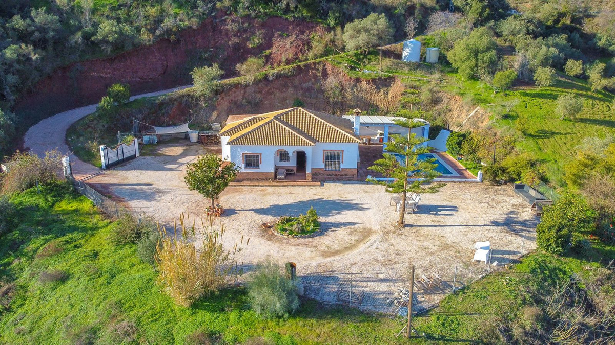 Se vende Bungalow de 3 dormitorios en Costa Del Sol East, Málaga, España
