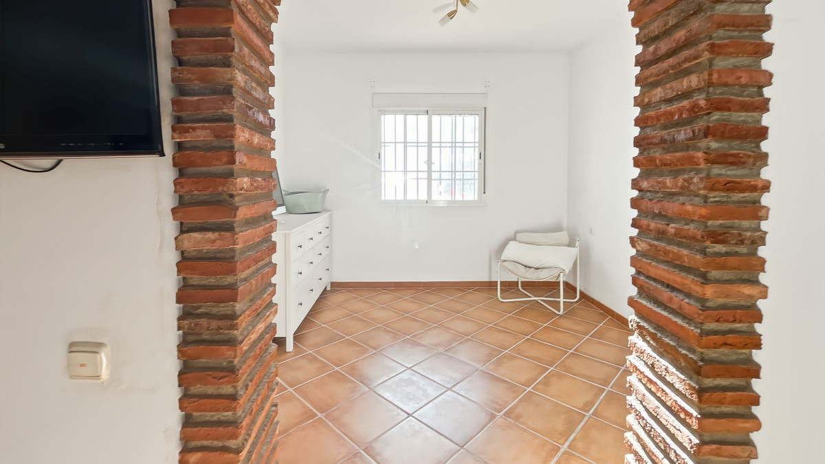 Se vende Bungalow de 3 dormitorios en Costa Del Sol East, Málaga, España