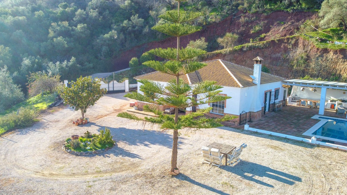 Se vende Bungalow de 3 dormitorios en Costa Del Sol East, Málaga, España