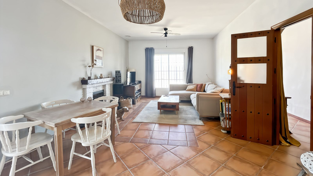 Se vende Bungalow de 3 dormitorios en Costa Del Sol East, Málaga, España