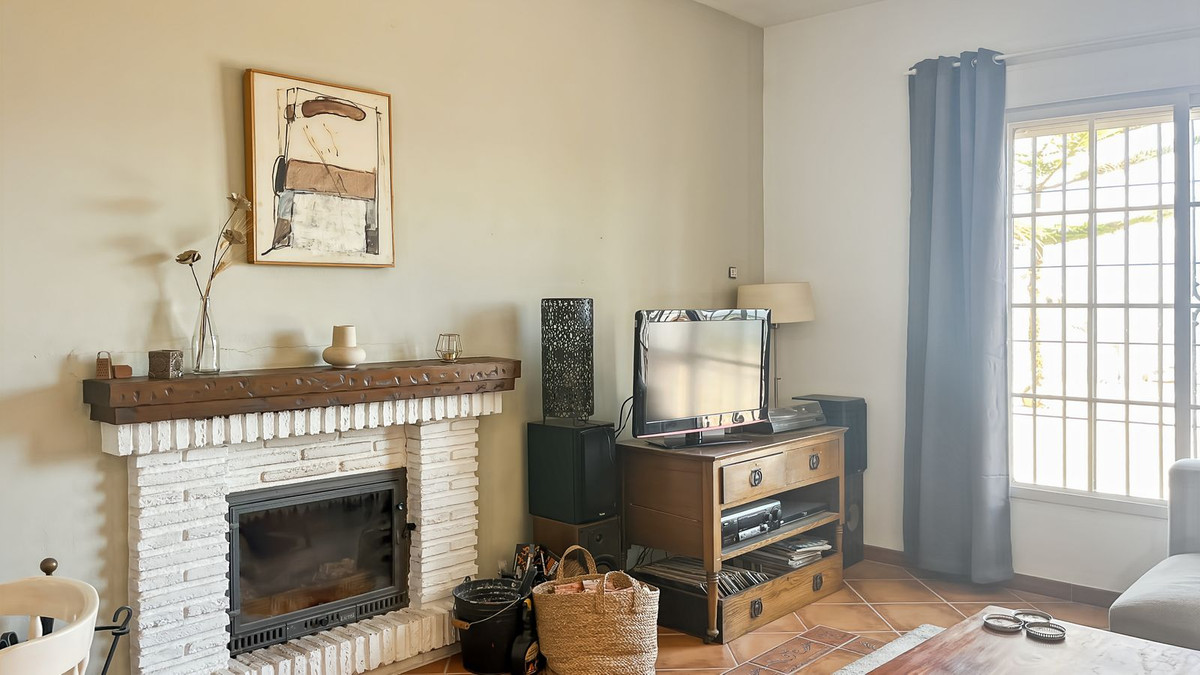 Se vende Bungalow de 3 dormitorios en Costa Del Sol East, Málaga, España