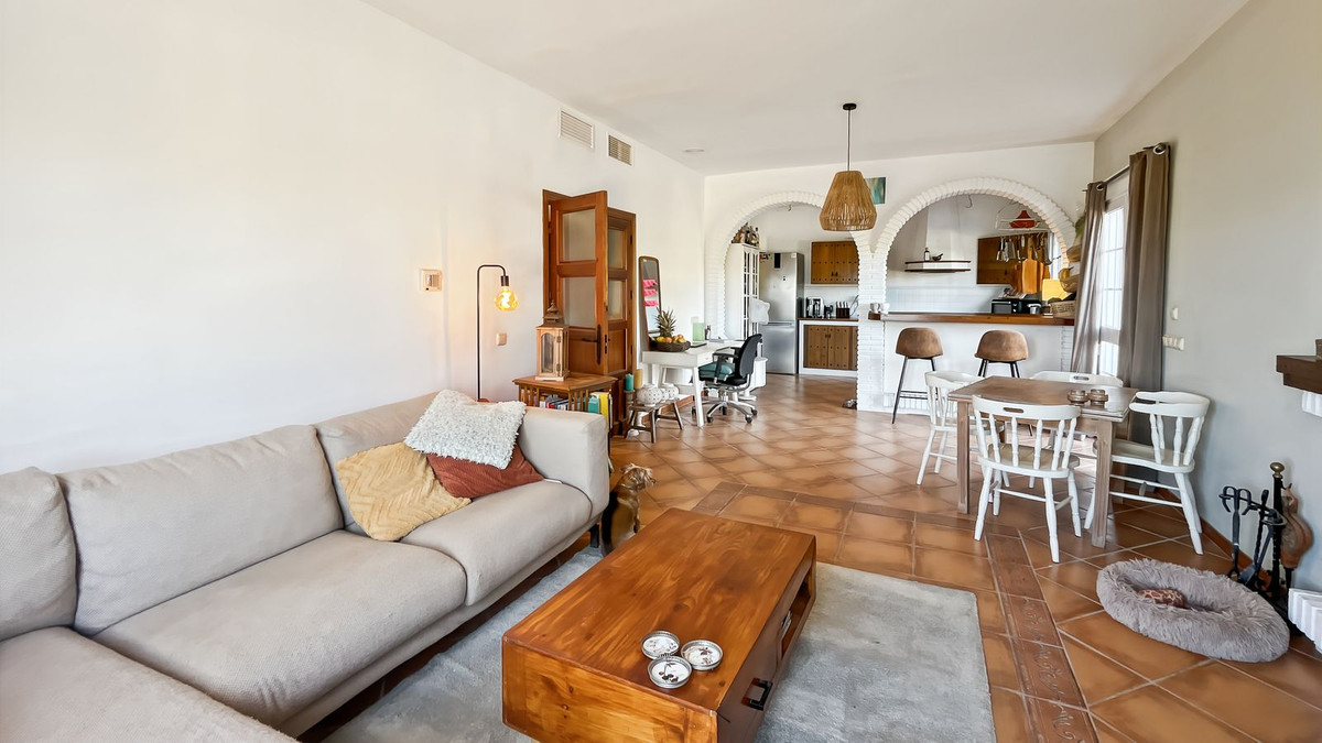 Se vende Bungalow de 3 dormitorios en Costa Del Sol East, Málaga, España
