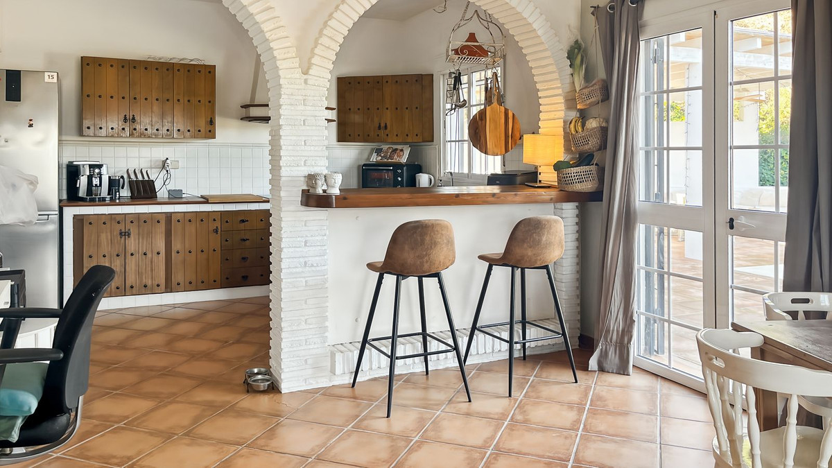 Se vende Bungalow de 3 dormitorios en Costa Del Sol East, Málaga, España