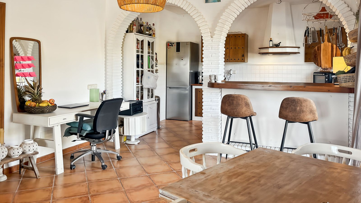Se vende Bungalow de 3 dormitorios en Costa Del Sol East, Málaga, España