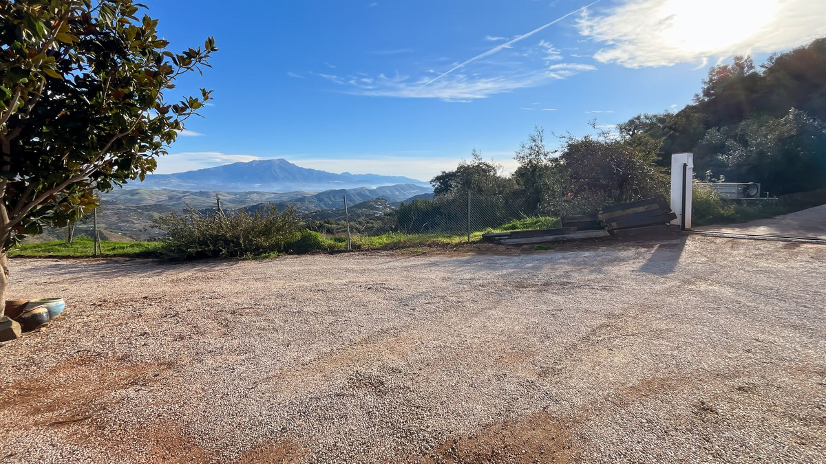 Se vende Bungalow de 3 dormitorios en Costa Del Sol East, Málaga, España