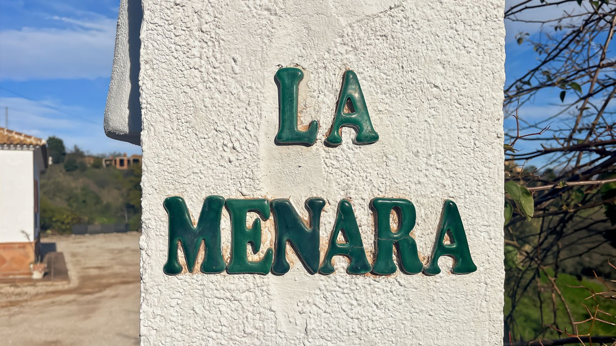 Se vende Bungalow de 3 dormitorios en Costa Del Sol East, Málaga, España