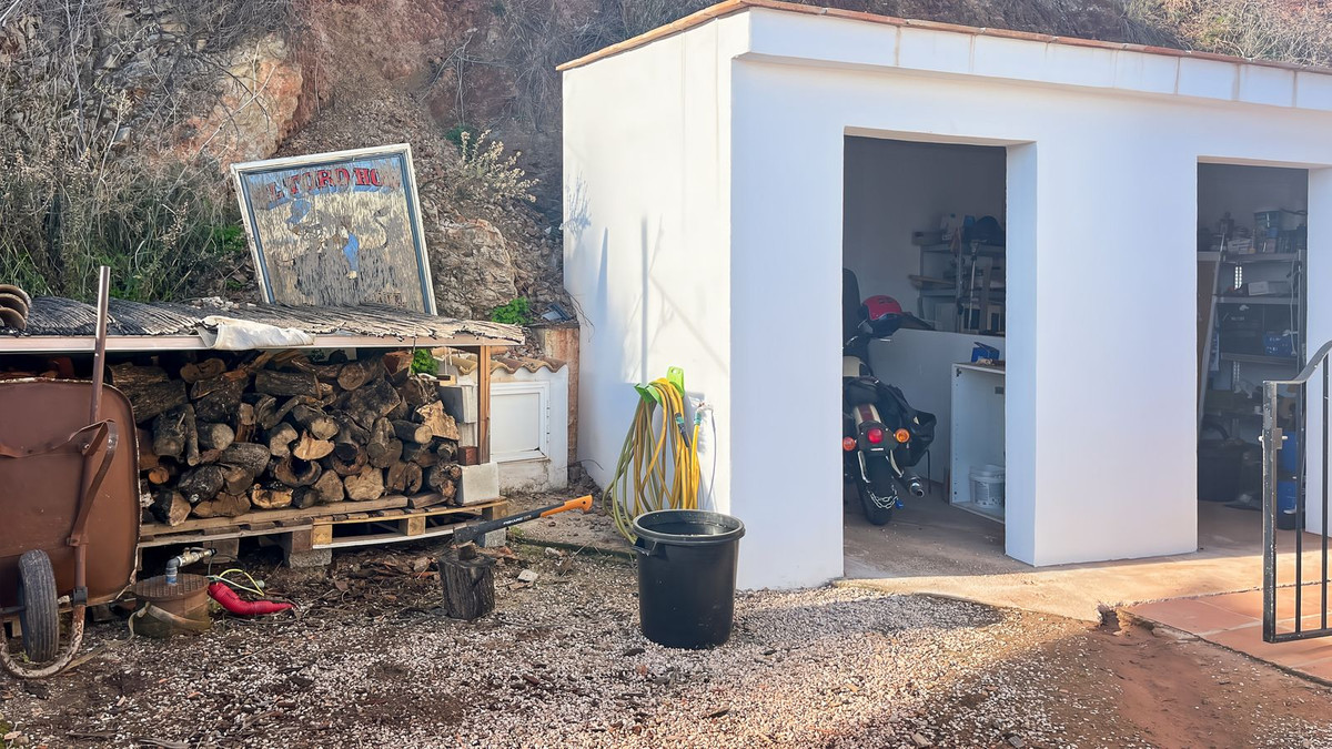 Se vende Bungalow de 3 dormitorios en Costa Del Sol East, Málaga, España