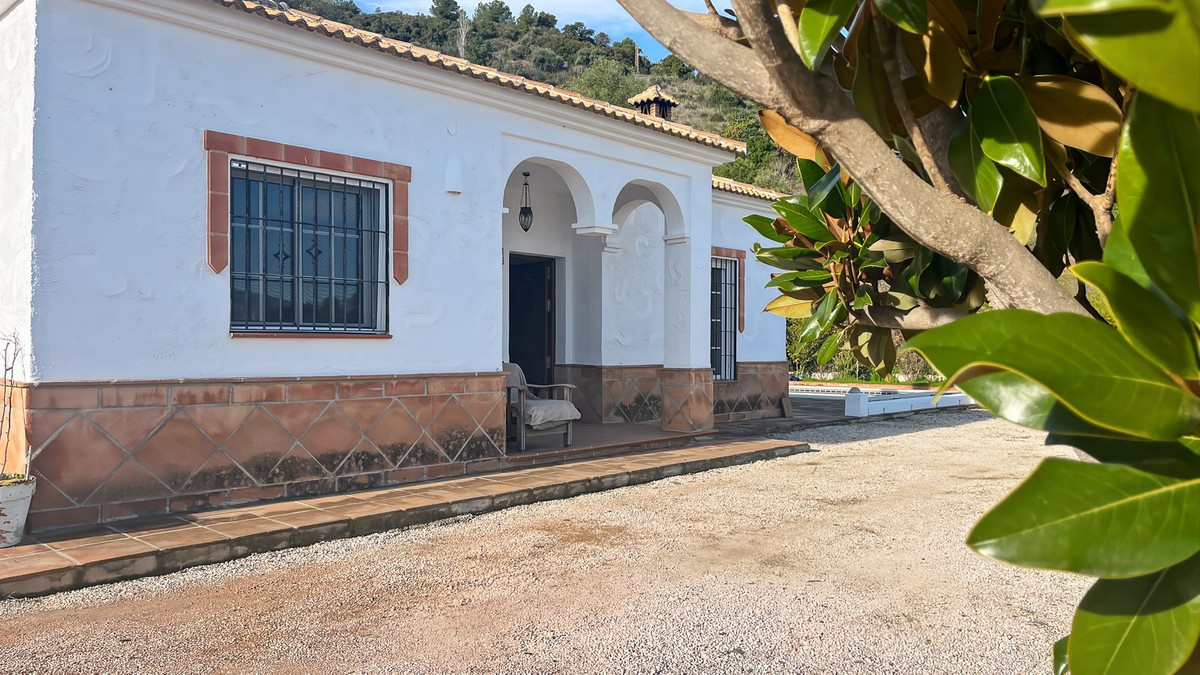 Se vende Bungalow de 3 dormitorios en Costa Del Sol East, Málaga, España