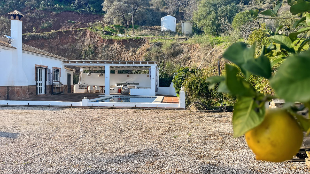 Se vende Bungalow de 3 dormitorios en Costa Del Sol East, Málaga, España