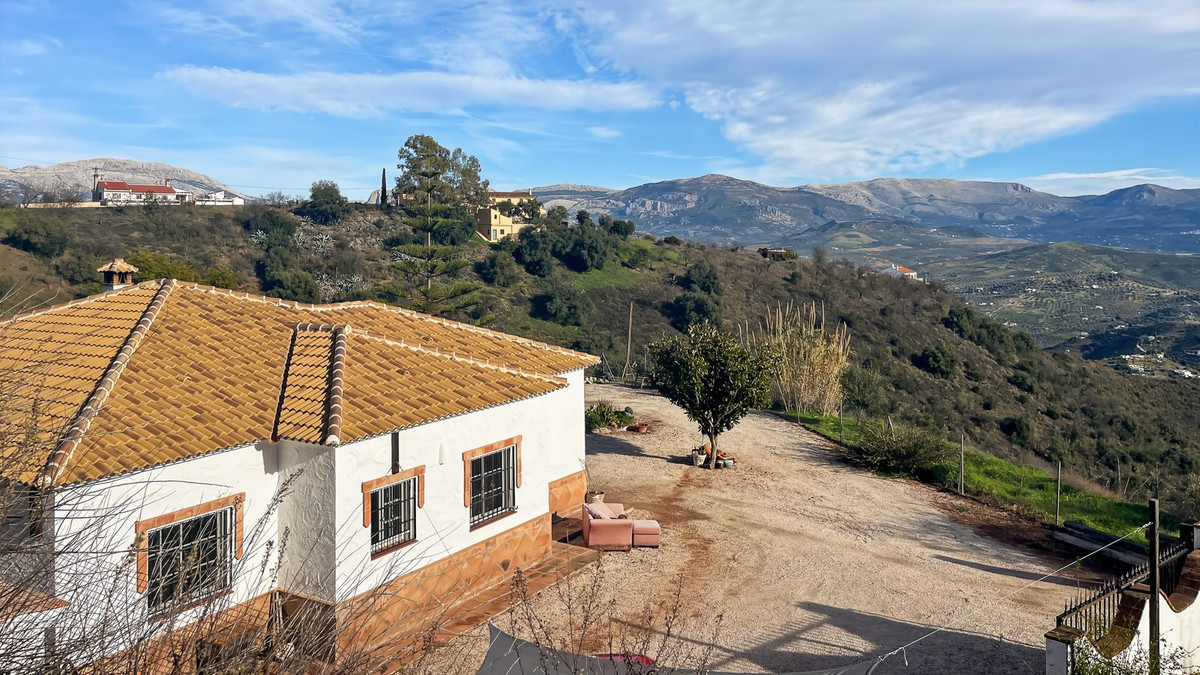 Se vende Bungalow de 3 dormitorios en Costa Del Sol East, Málaga, España