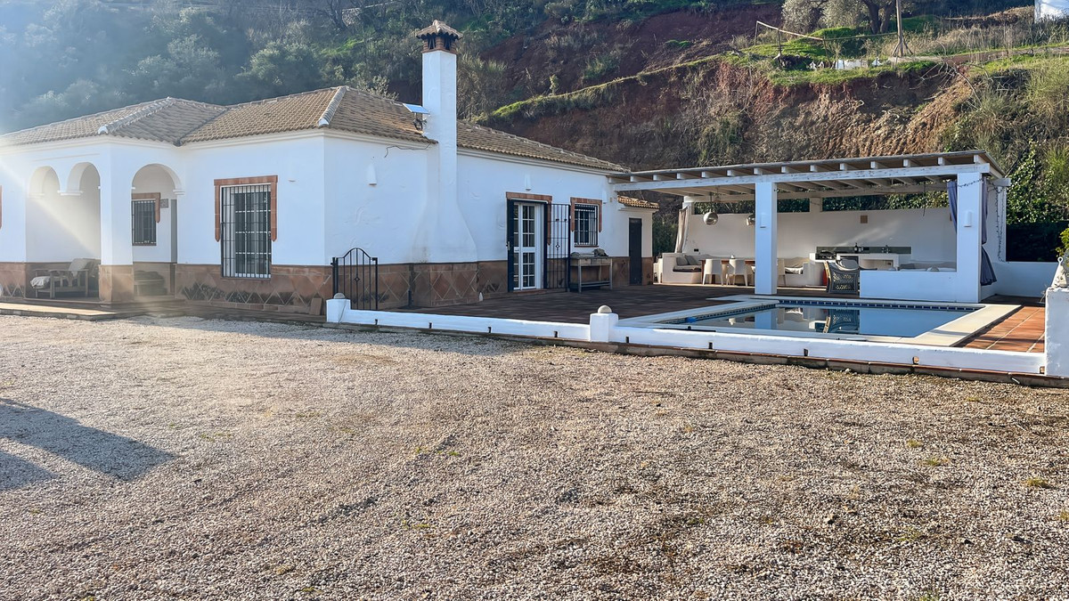 Se vende Bungalow de 3 dormitorios en Costa Del Sol East, Málaga, España