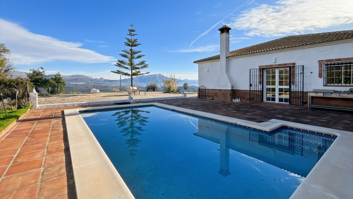 Se vende Bungalow de 3 dormitorios en Costa Del Sol East, Málaga, España