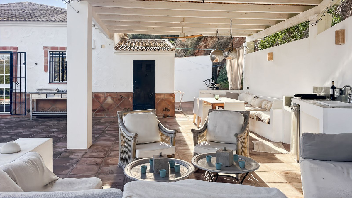 Se vende Bungalow de 3 dormitorios en Costa Del Sol East, Málaga, España