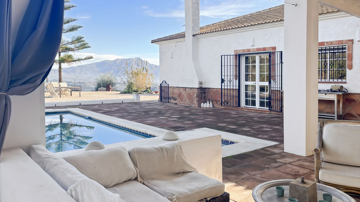 Se vende Bungalow de 3 dormitorios en Costa Del Sol East, Málaga, España