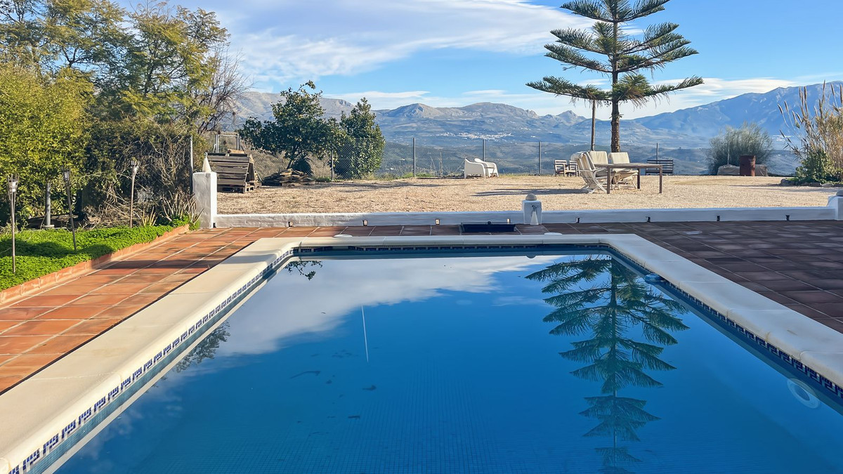 Se vende Bungalow de 3 dormitorios en Costa Del Sol East, Málaga, España