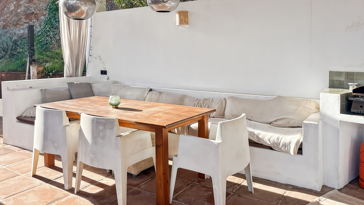 Se vende Bungalow de 3 dormitorios en Costa Del Sol East, Málaga, España
