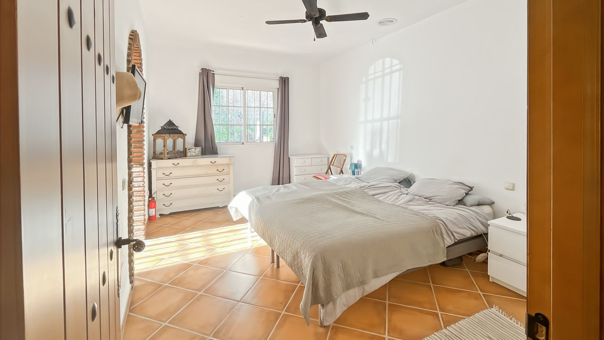 Se vende Bungalow de 3 dormitorios en Costa Del Sol East, Málaga, España
