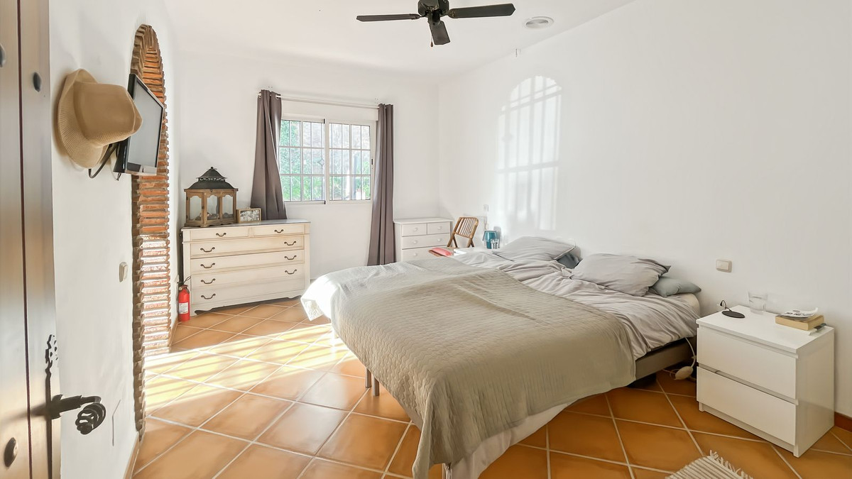 Se vende Bungalow de 3 dormitorios en Costa Del Sol East, Málaga, España