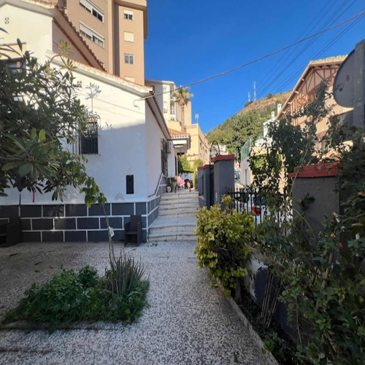 Se vende Villa - Chalet de 6 dormitorios en Málaga Ciudad, Málaga, España