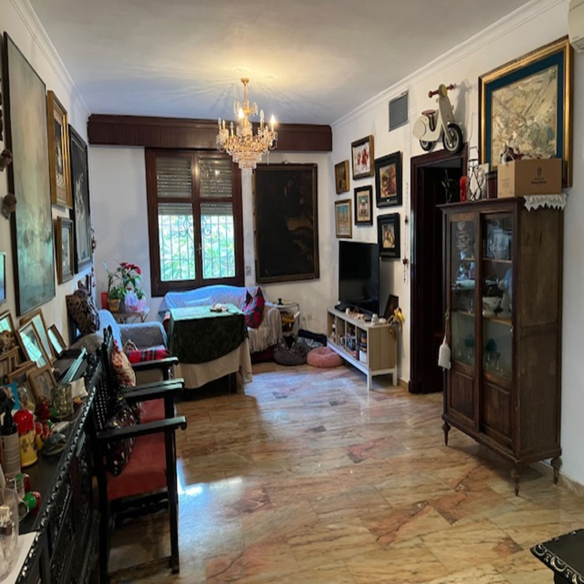 Se vende Villa - Chalet de 6 dormitorios en Málaga Ciudad, Málaga, España