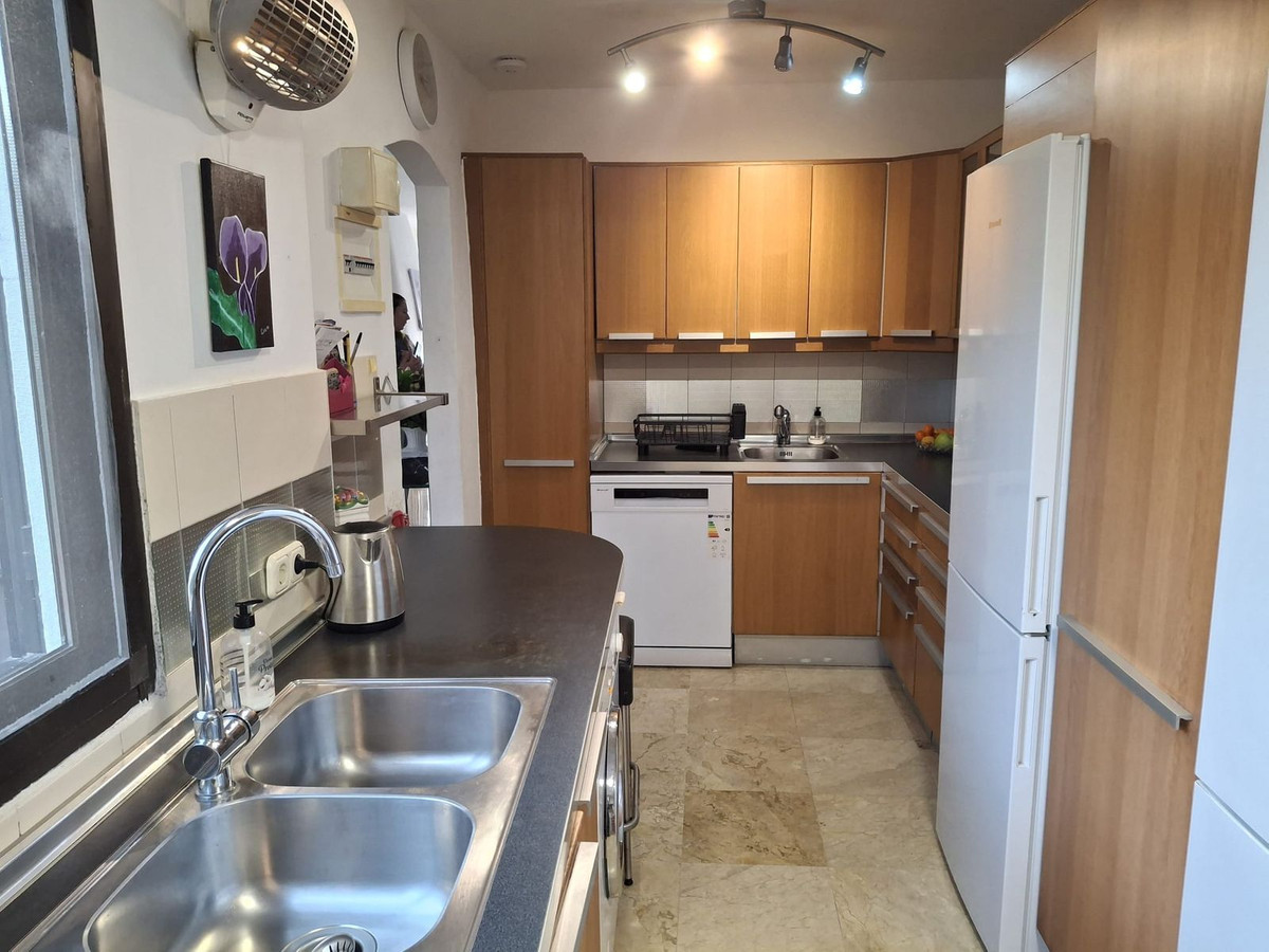 2 Bed Townhouse for sale in Atalaya Costa Del Sol, Málaga, Spain