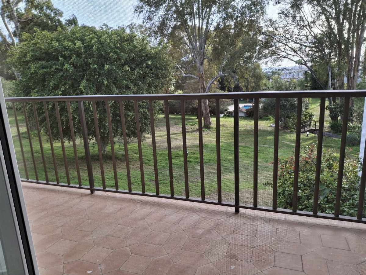 2 Bed Townhouse for sale in Atalaya Costa Del Sol, Málaga, Spain
