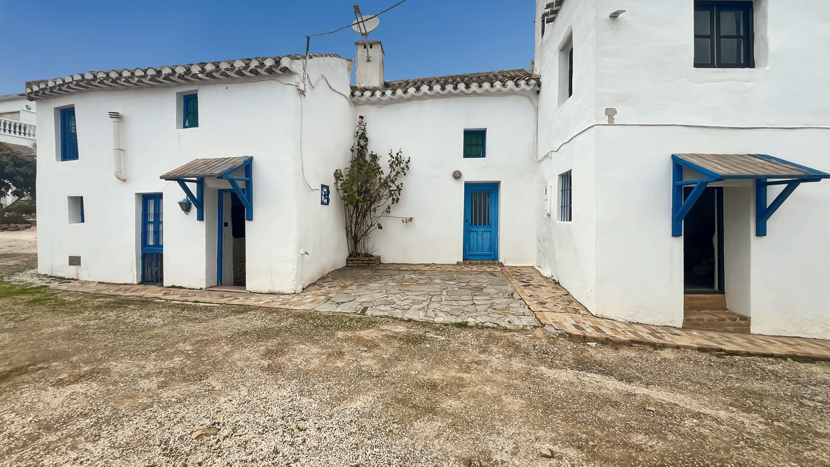 9 Bed Townhouse for sale in Villanueva Del Rosario Costa Del Sol, Málaga, Spain