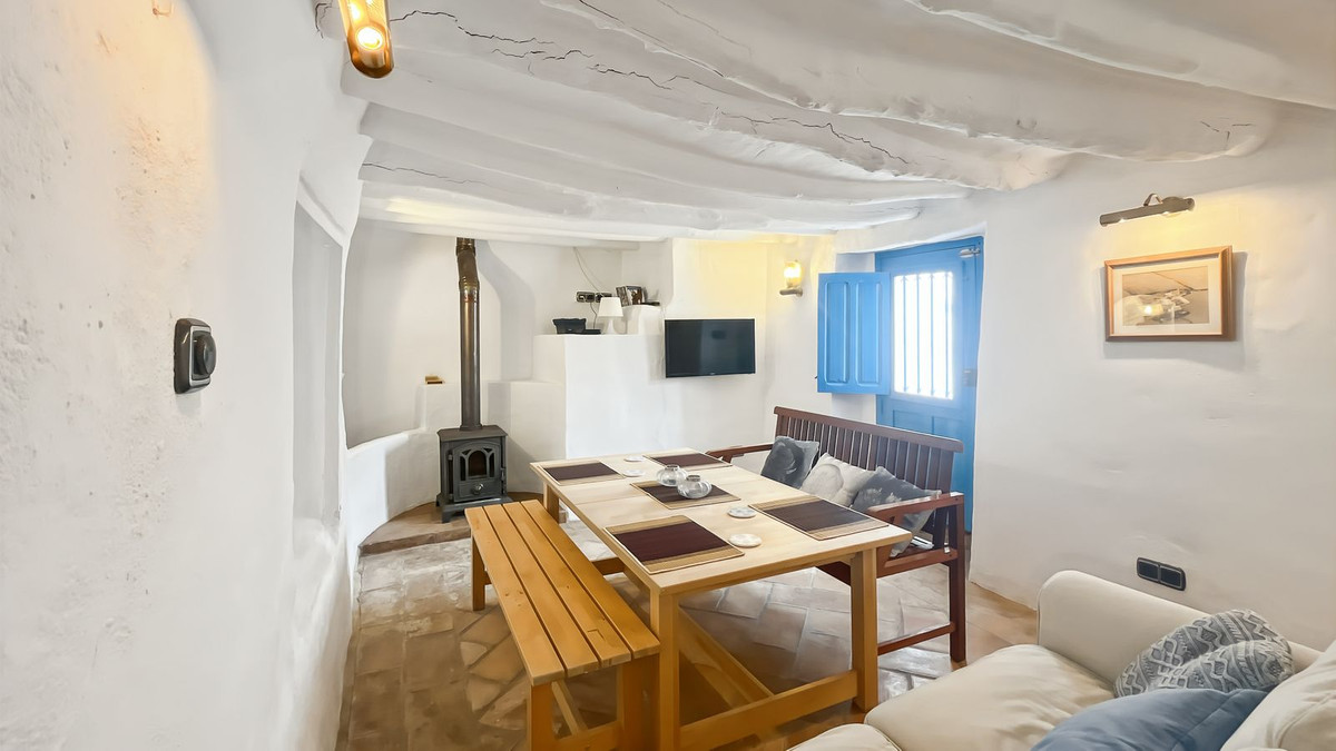 9 Bed Townhouse for sale in Villanueva Del Rosario Costa Del Sol, Málaga, Spain