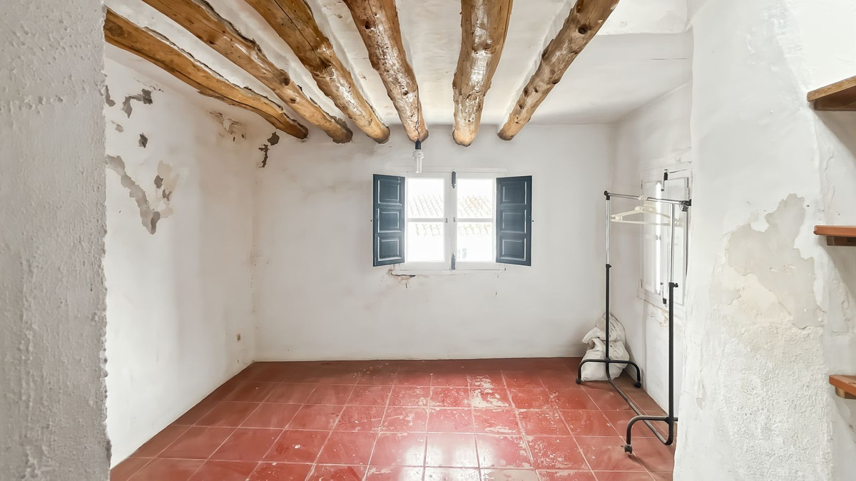 9 Bed Townhouse for sale in Villanueva Del Rosario Costa Del Sol, Málaga, Spain