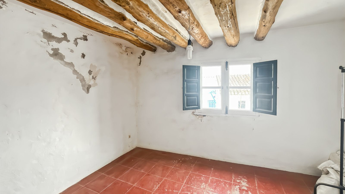 9 Bed Townhouse for sale in Villanueva Del Rosario Costa Del Sol, Málaga, Spain