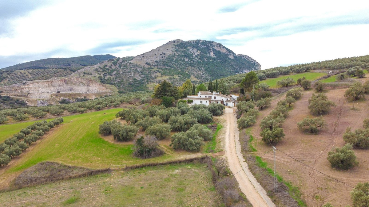 9 Bed Townhouse for sale in Villanueva Del Rosario Costa Del Sol, Málaga, Spain