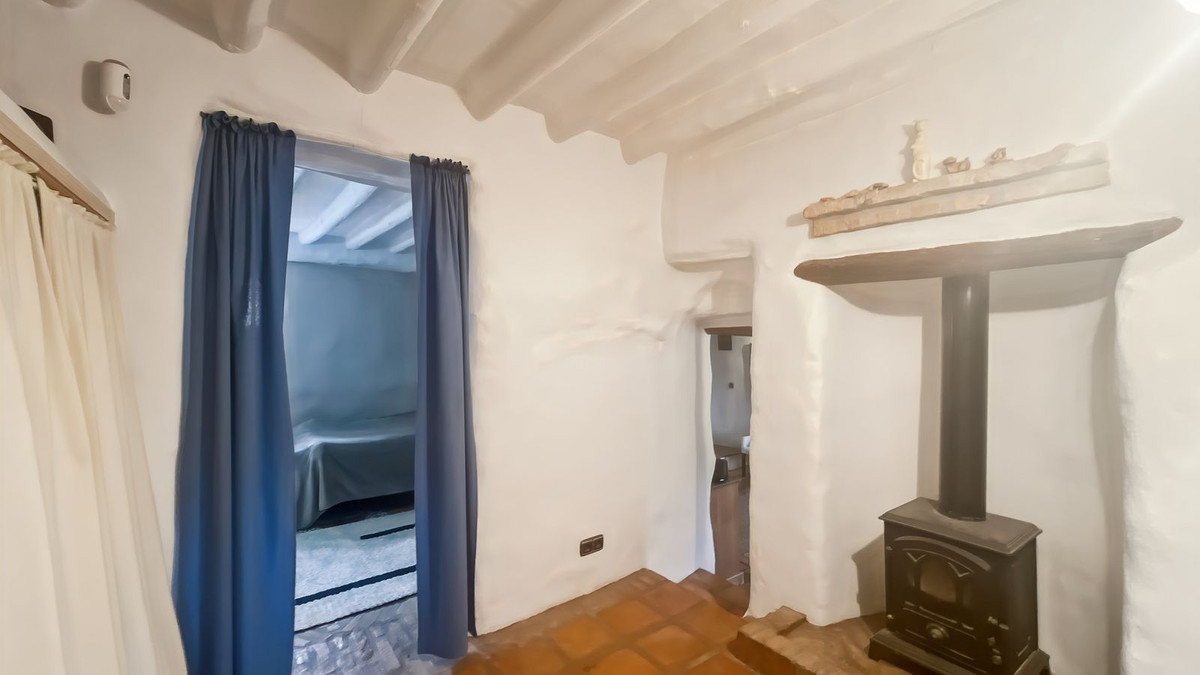 9 Bed Townhouse for sale in Villanueva Del Rosario Costa Del Sol, Málaga, Spain