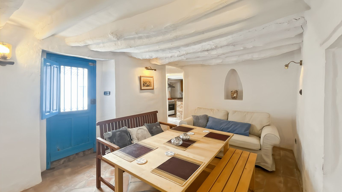 9 Bed Townhouse for sale in Villanueva Del Rosario Costa Del Sol, Málaga, Spain