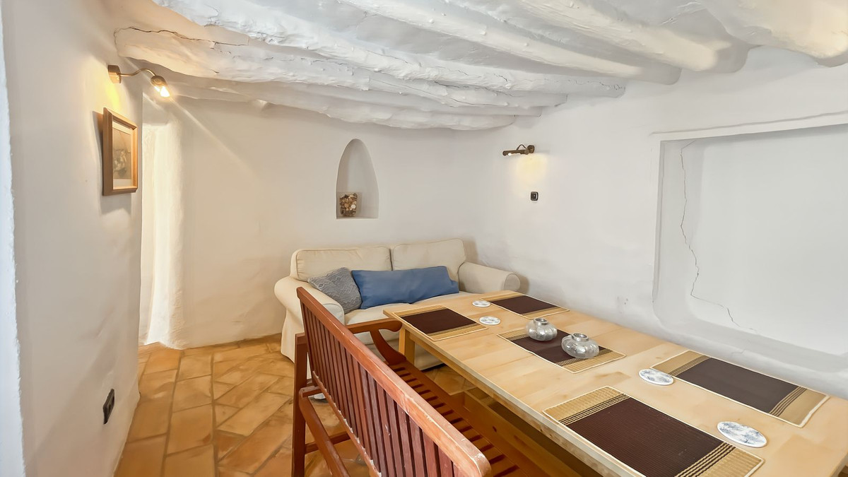 9 Bed Townhouse for sale in Villanueva Del Rosario Costa Del Sol, Málaga, Spain